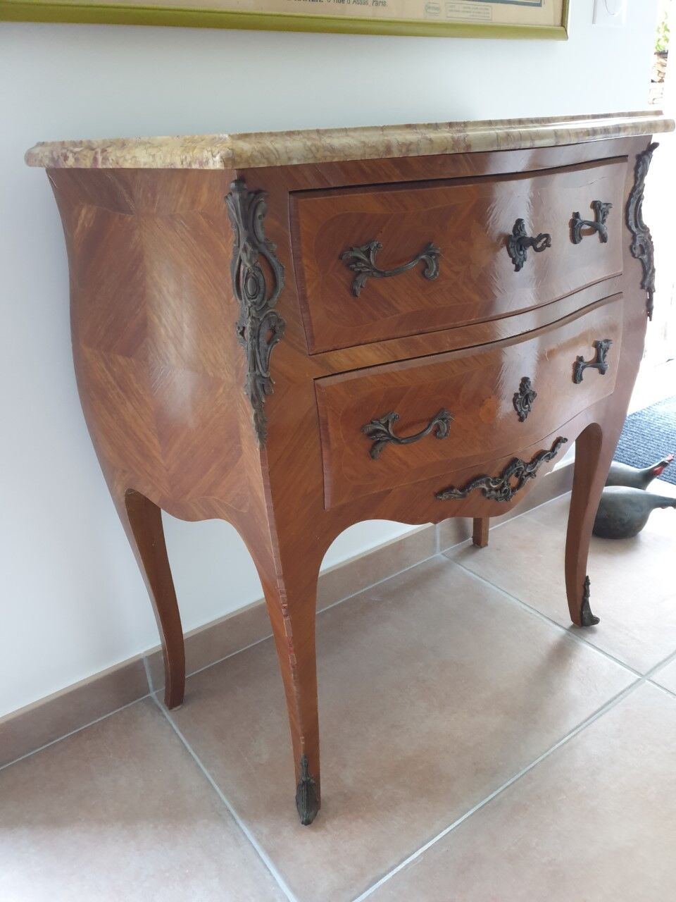 Louis XV curved chest of drawers