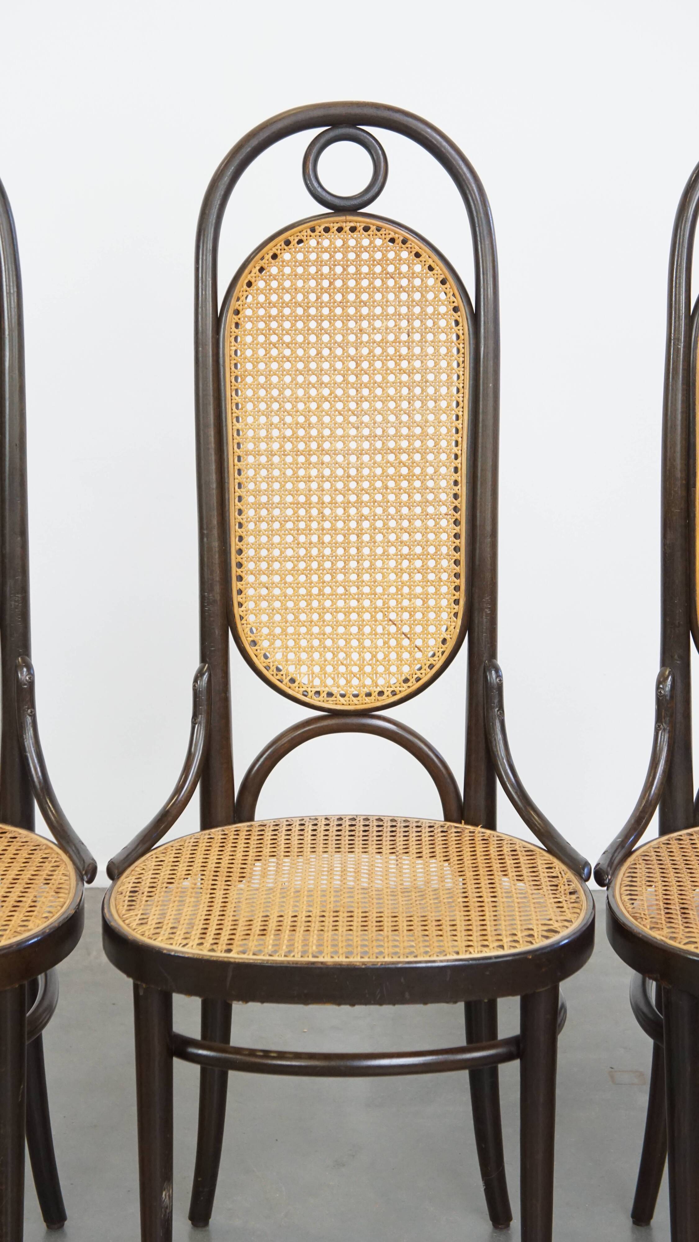 Lot de 4 chaises hautes vintage en bois courbé « Long John » de Thonet