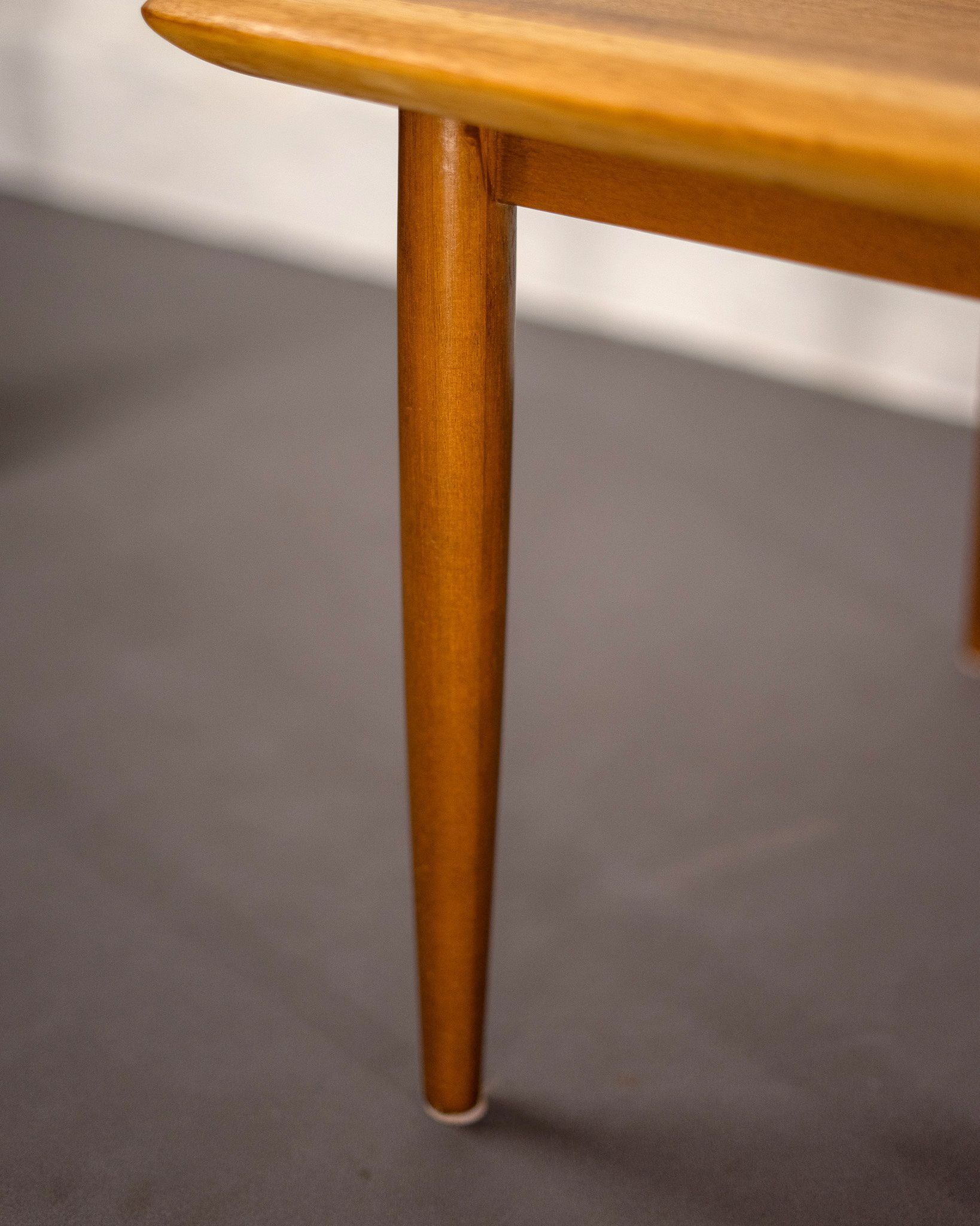 Table basse carrée de design allemand