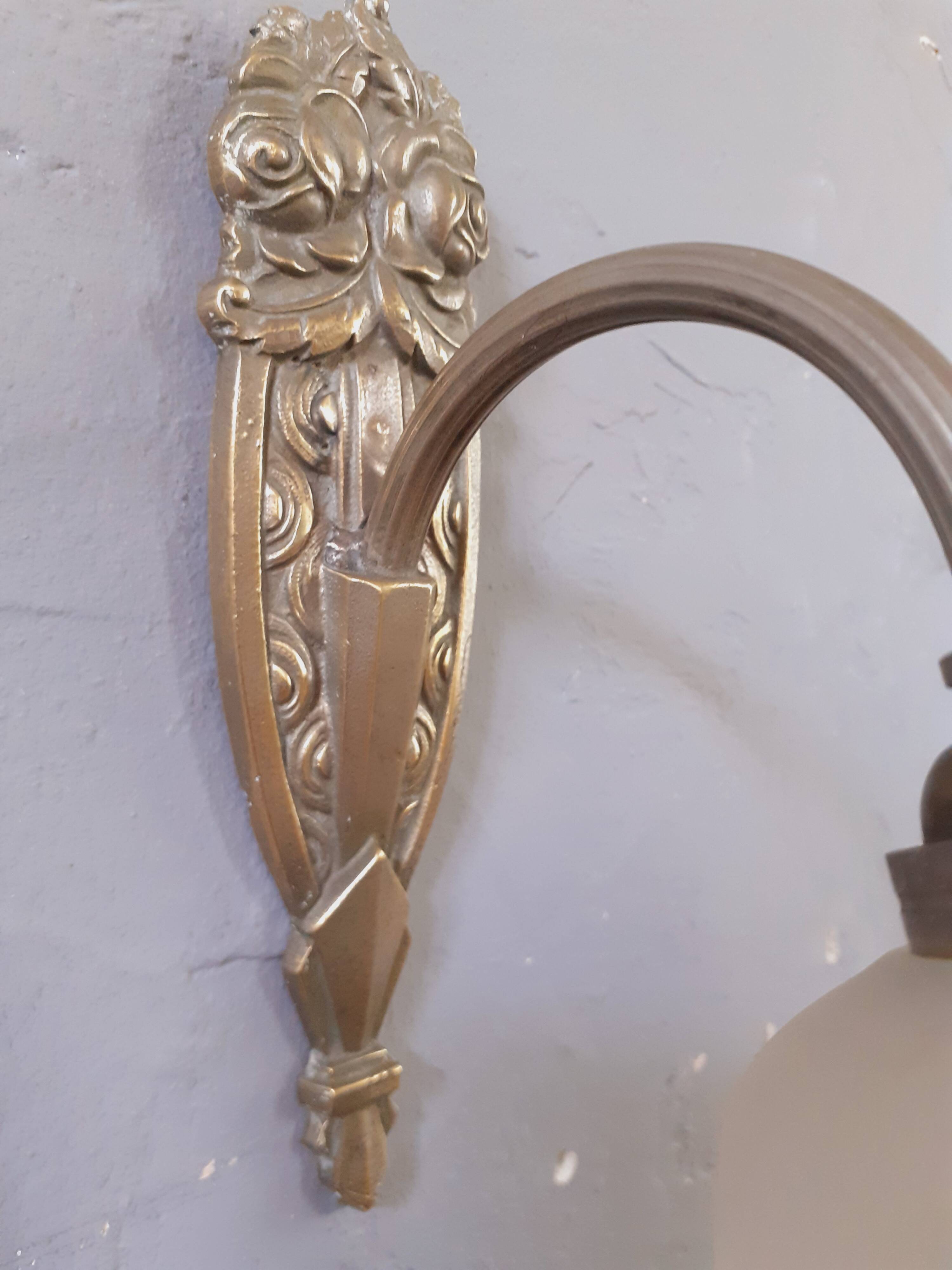 Art Deco wall lamp