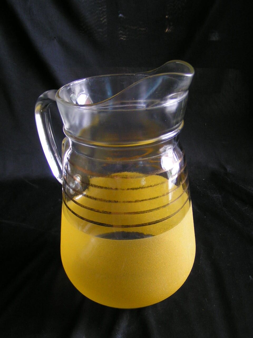 Granite orangeade service