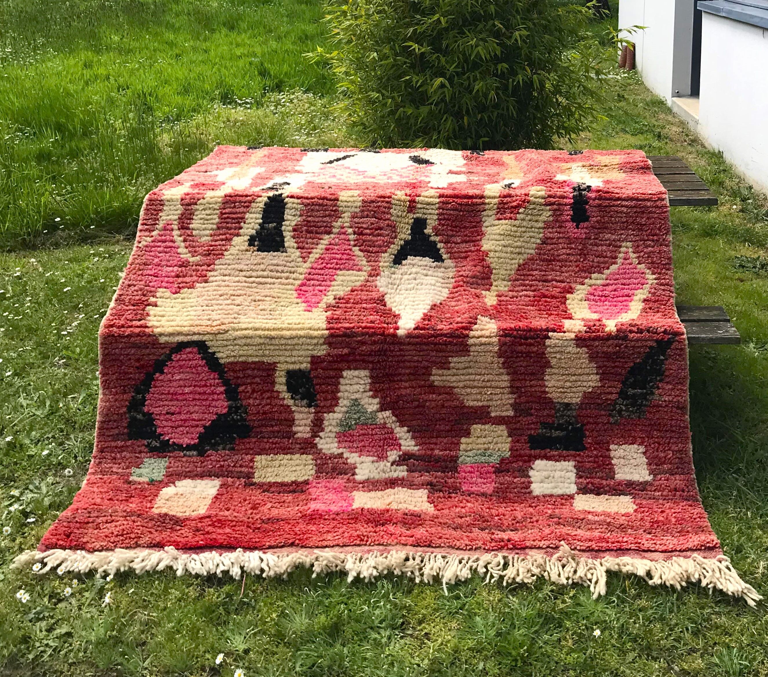 Moroccan berber carpet 167cm x265cm