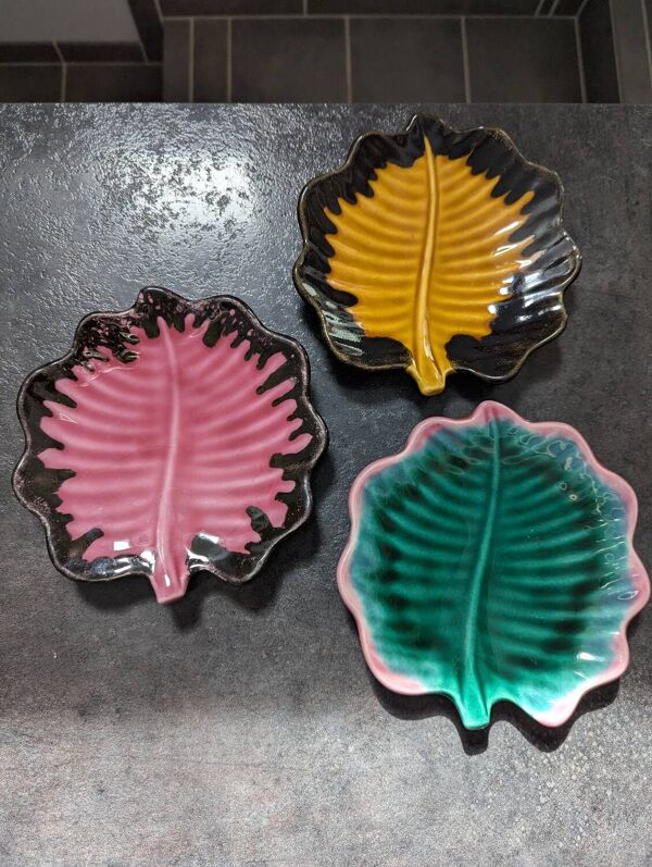 Ancienne série 2 petits plats/Vallauris par Hélène Ugo 1954