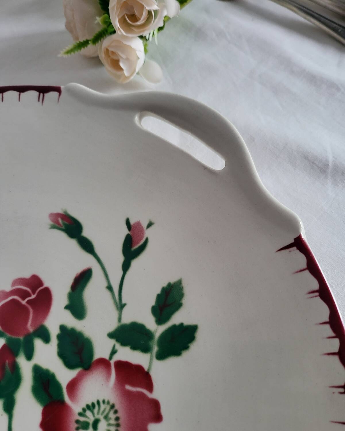 Sarreguemines earthenware cake plate, Épernay pattern