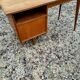 Bureau vintage en chêne clair