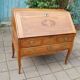 Bureau à pente d'époque Louis XVI en noyer du 18e siècle