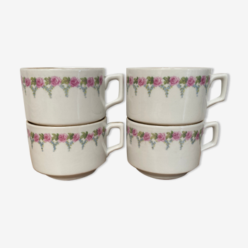 Set of 4 coffee cups