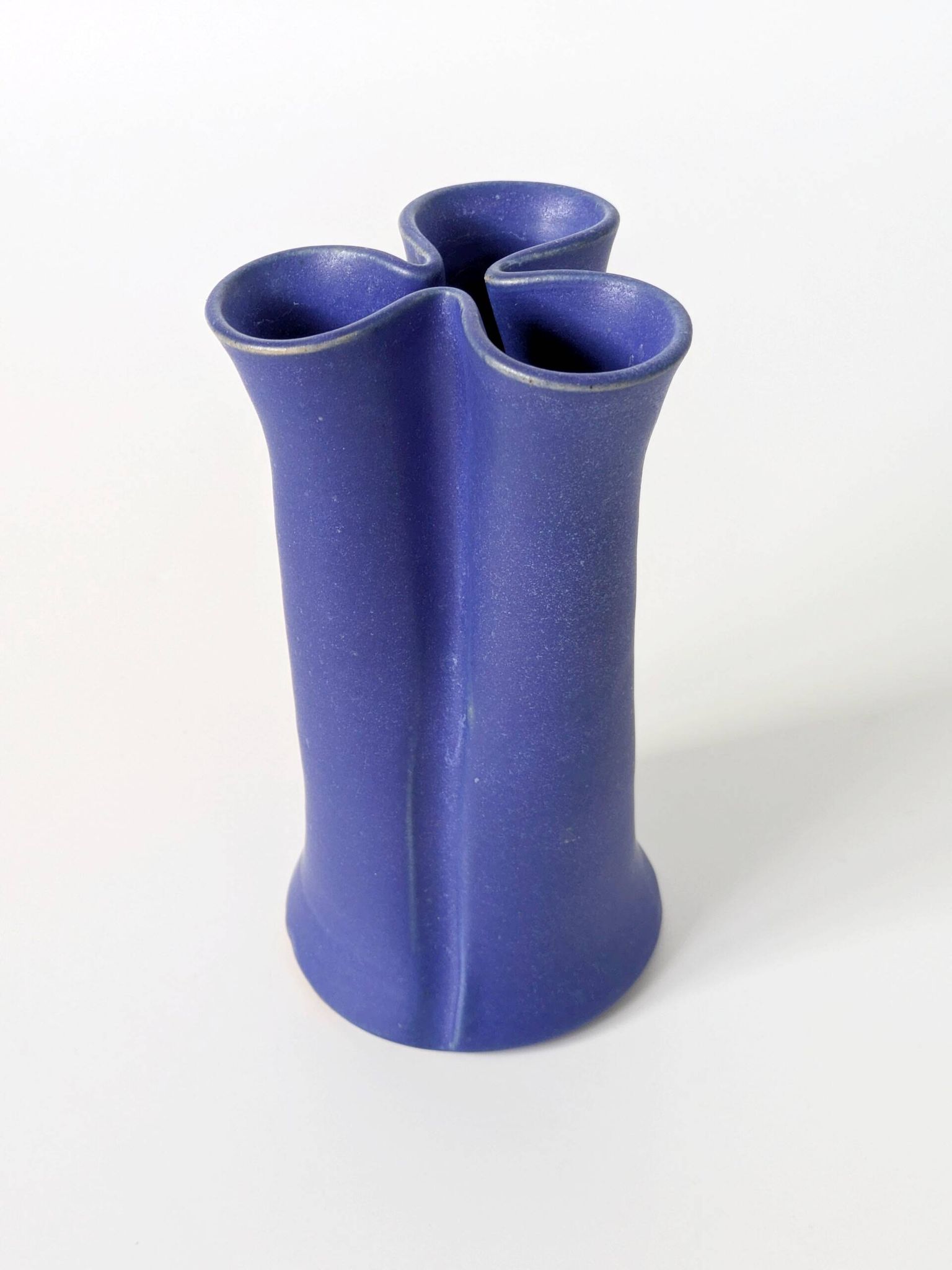 Vase soliflore en céramique bleue, Aage Würtz Danemark, années 60