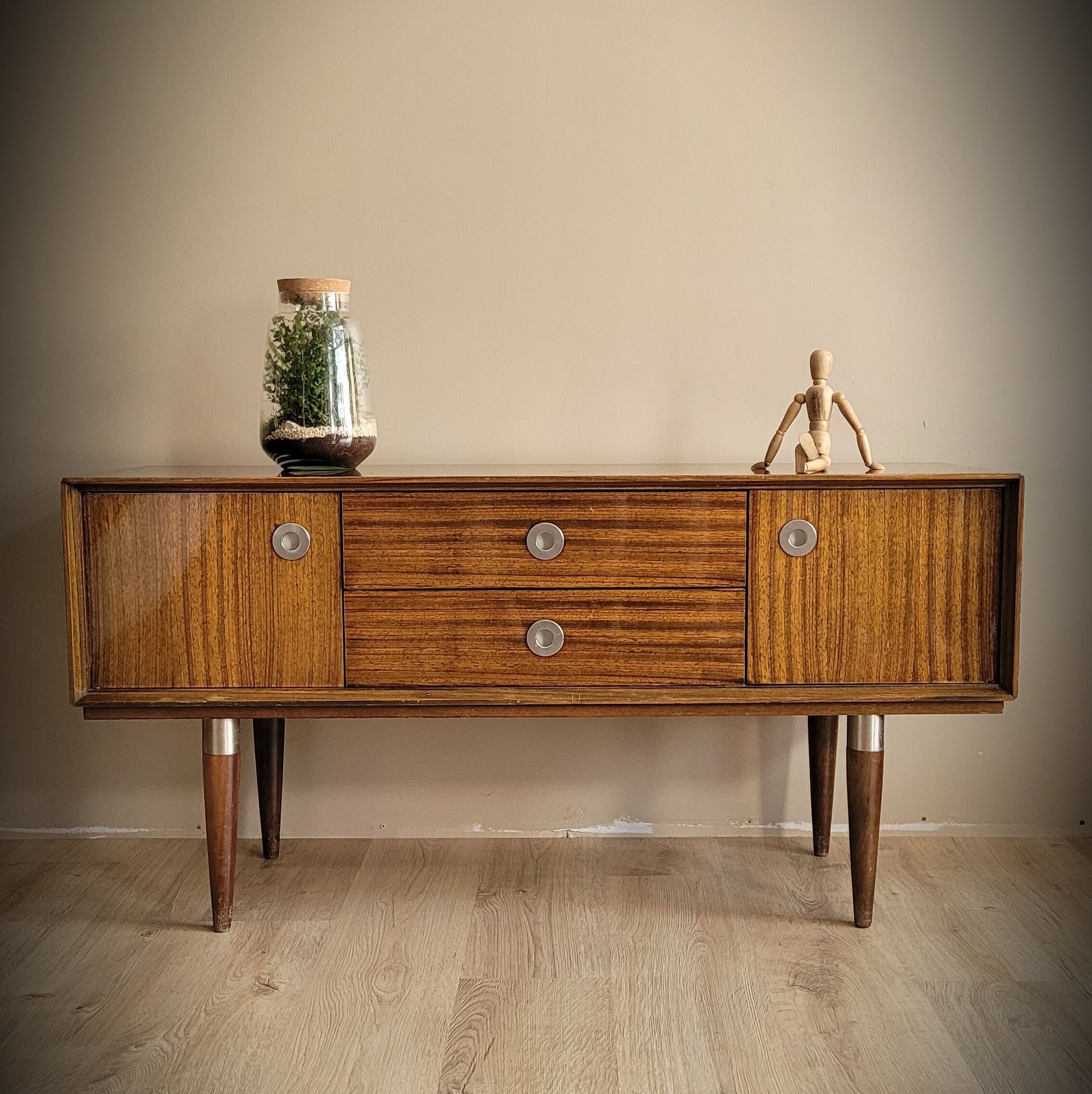 Scandinavian enfilade buffet