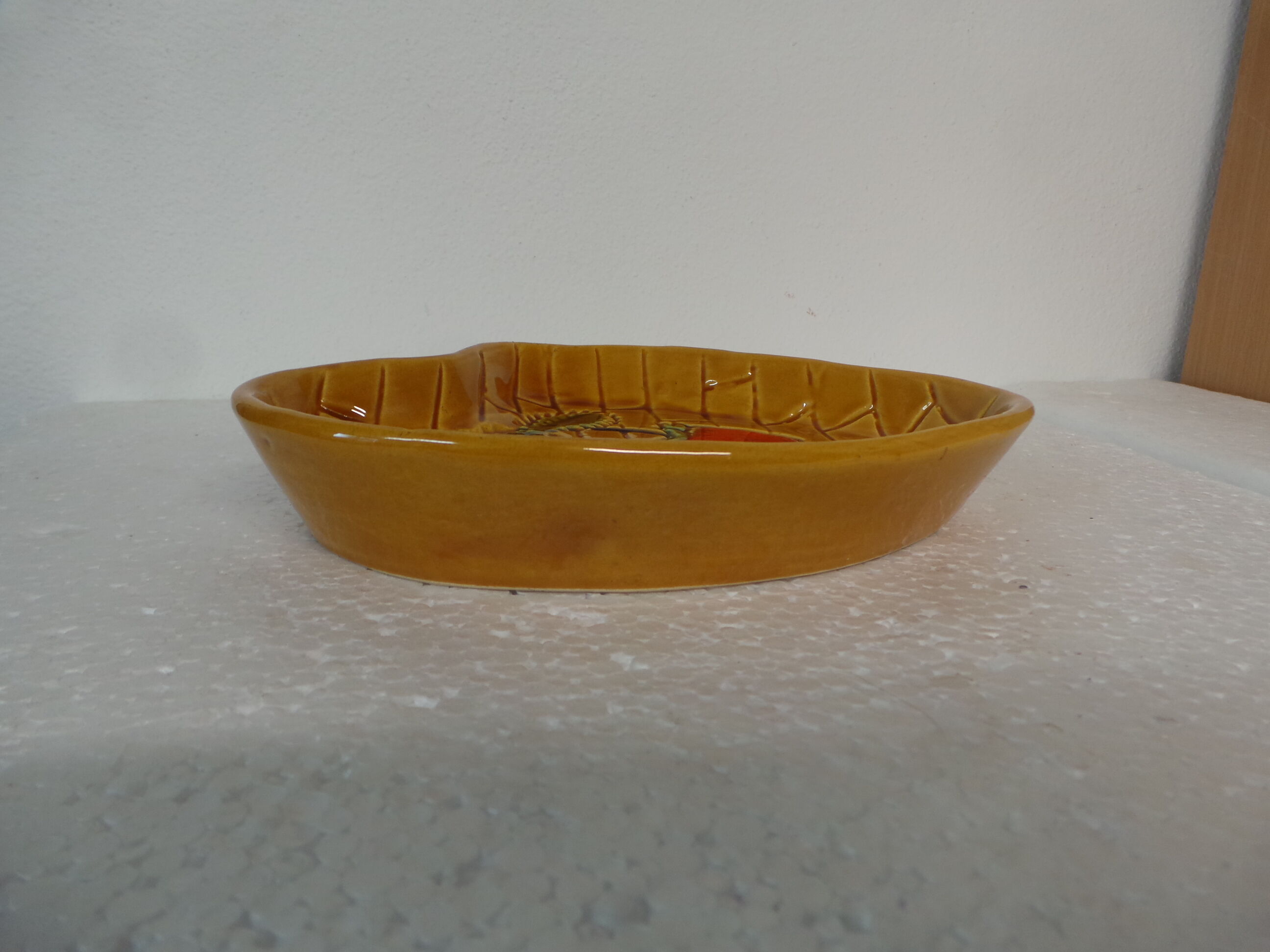 Vintage trinket bowl has strawberry décor