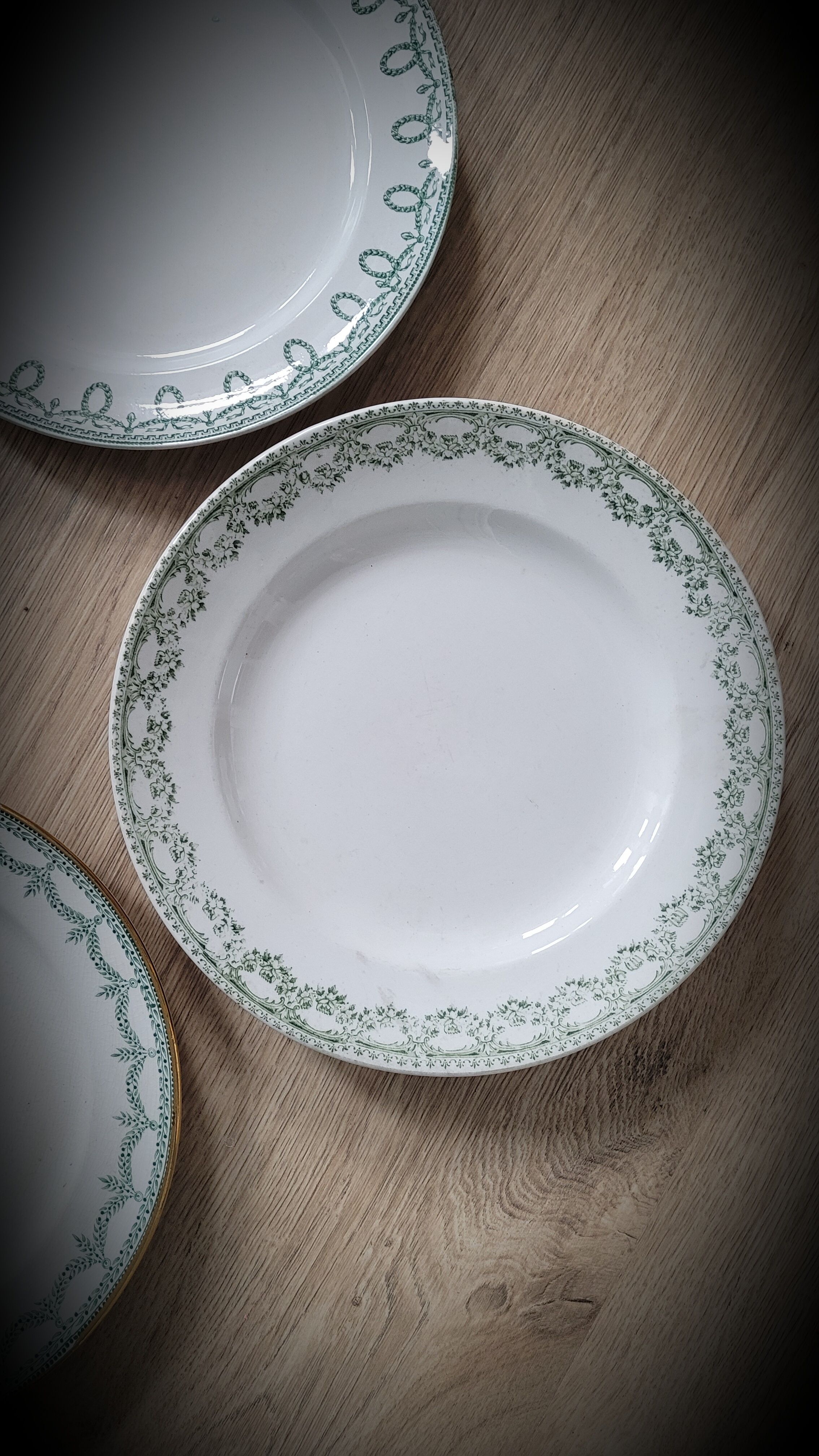 Set 4 green mismatched plates