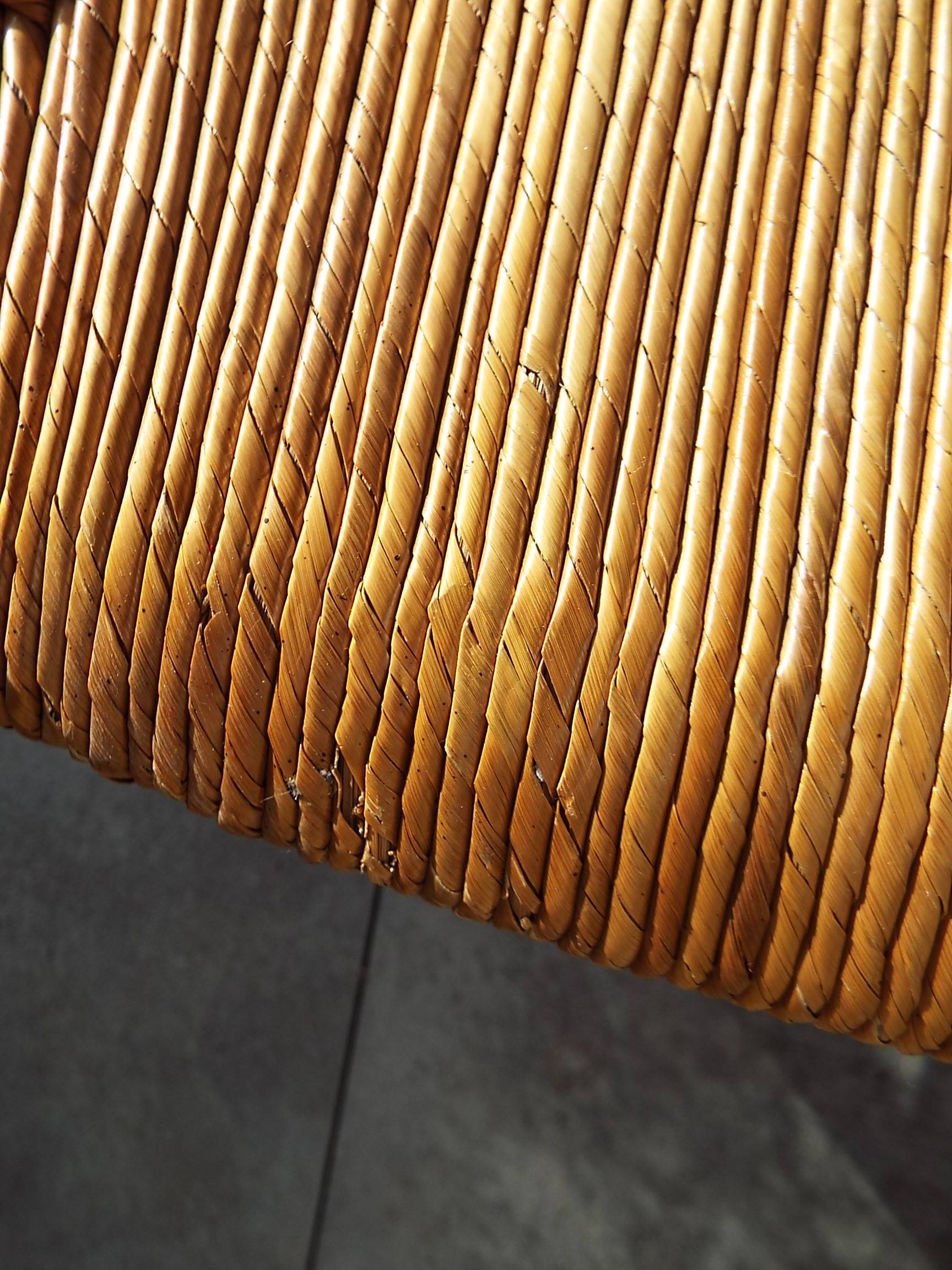 6 straw chairs with high backs