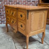 Transitional style chest of drawers