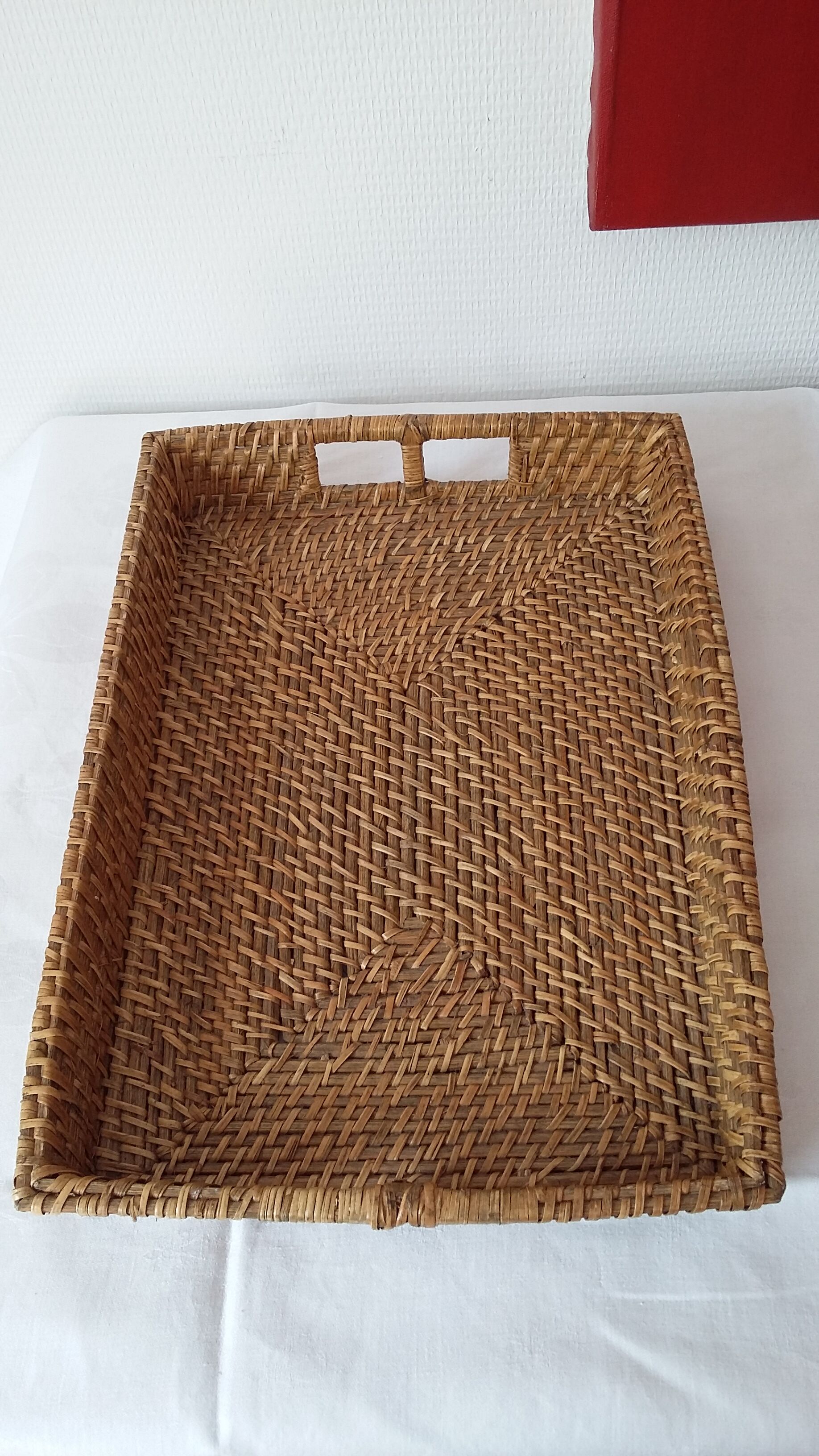 Wicker tray