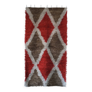 Tapis scandinave à losanges rouges (Rya) | Suède | Années 1960