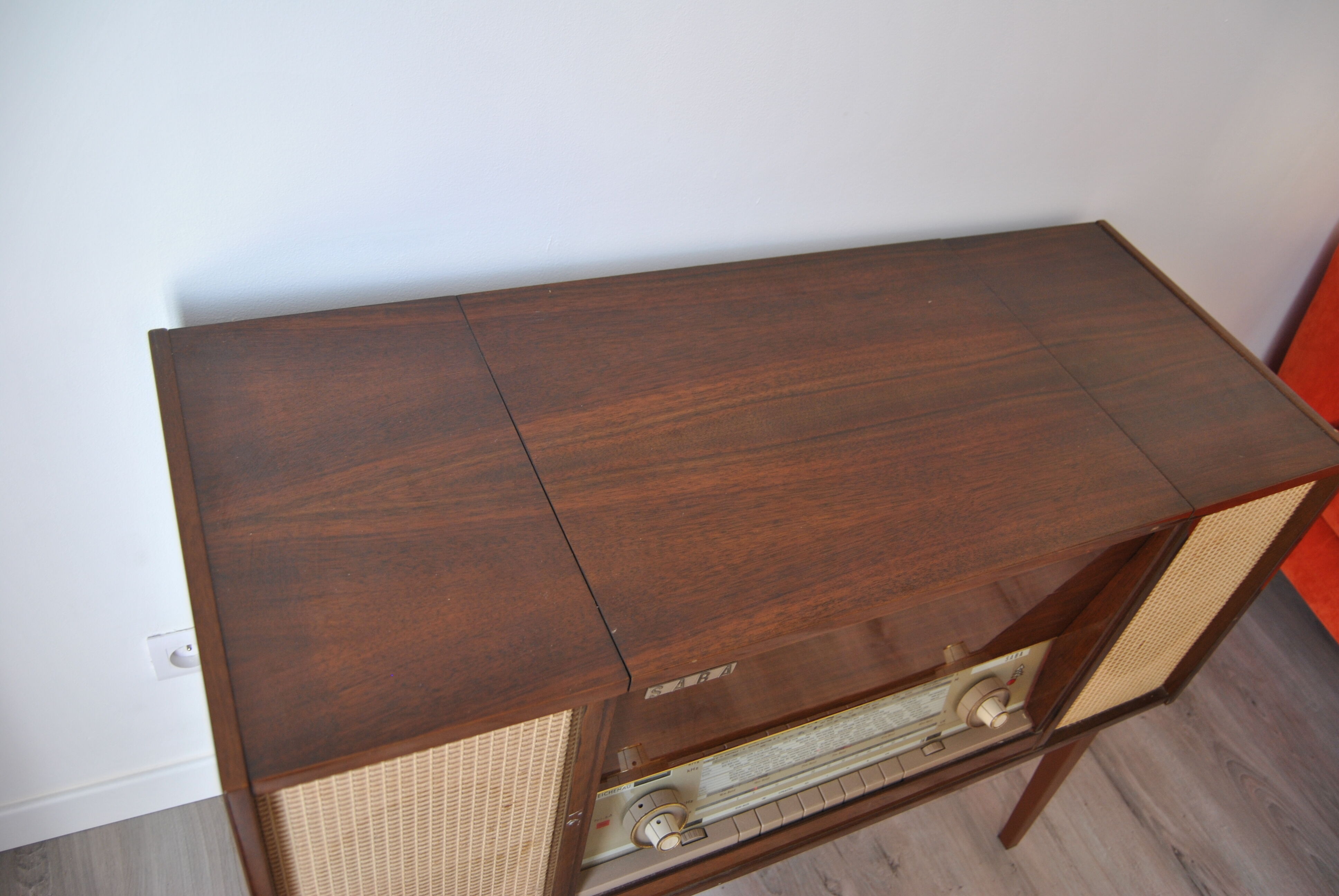 Radio furniture / record player SABA 1960