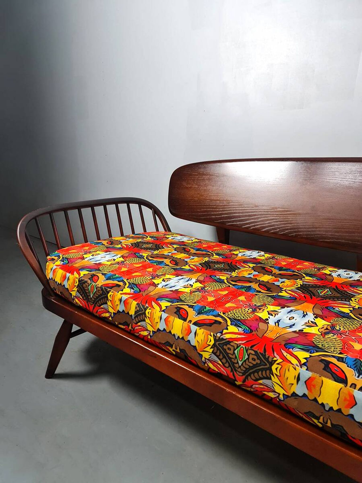 Vintage designer sofa bed Ercol model 355 Lucian Randolph Ercolani