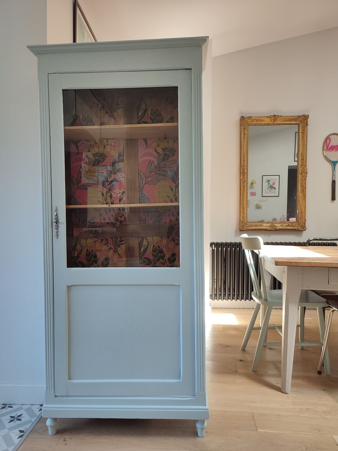 Renovated old showcase