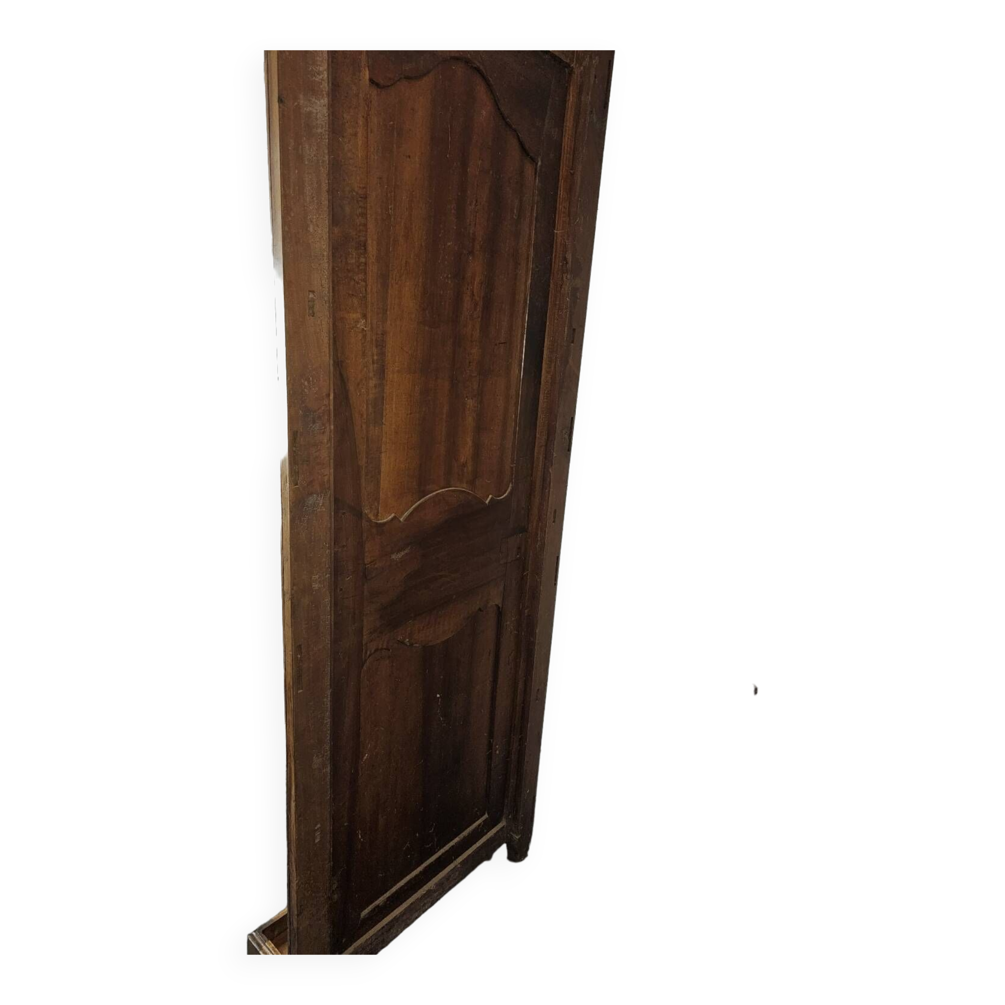 Wall-mounted locker in walnut