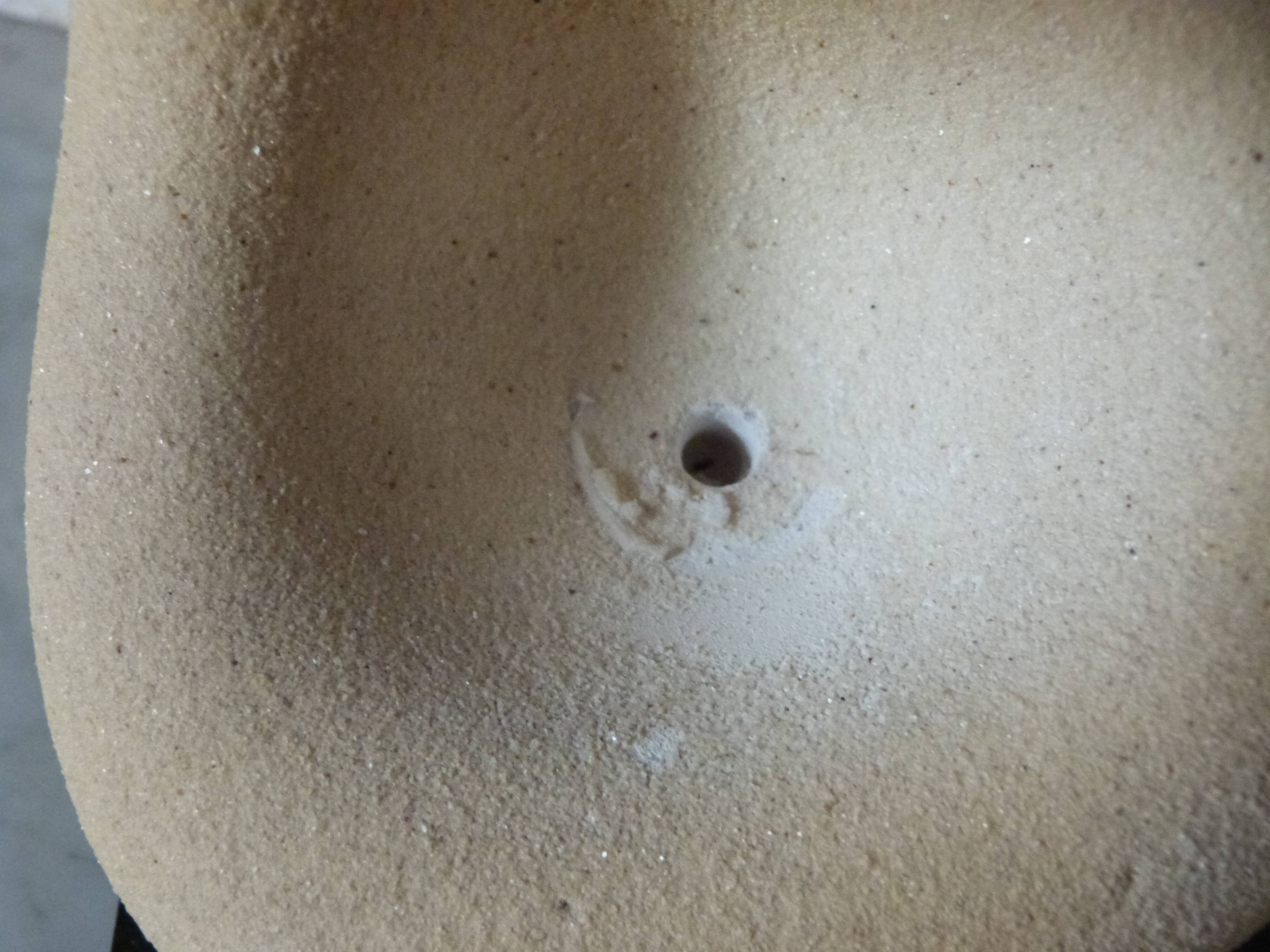 Sculpture moderne représentant la maternité