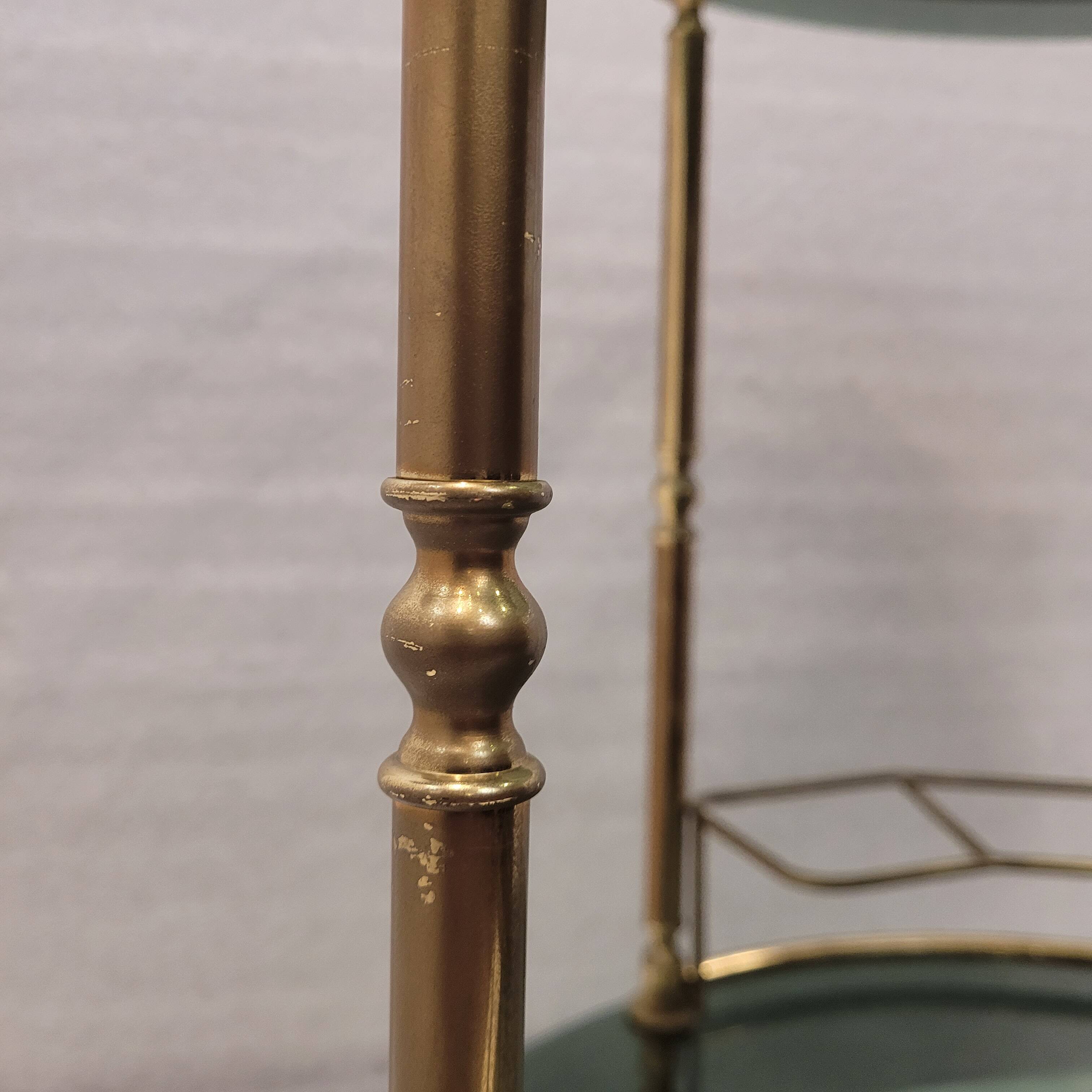 Auxiliary table / Barcart / Camarera Mid-century, Latón golden and crystal ahumado, 70's – Italia