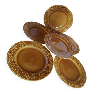 Assiettes majolaine ocre marron caramel 