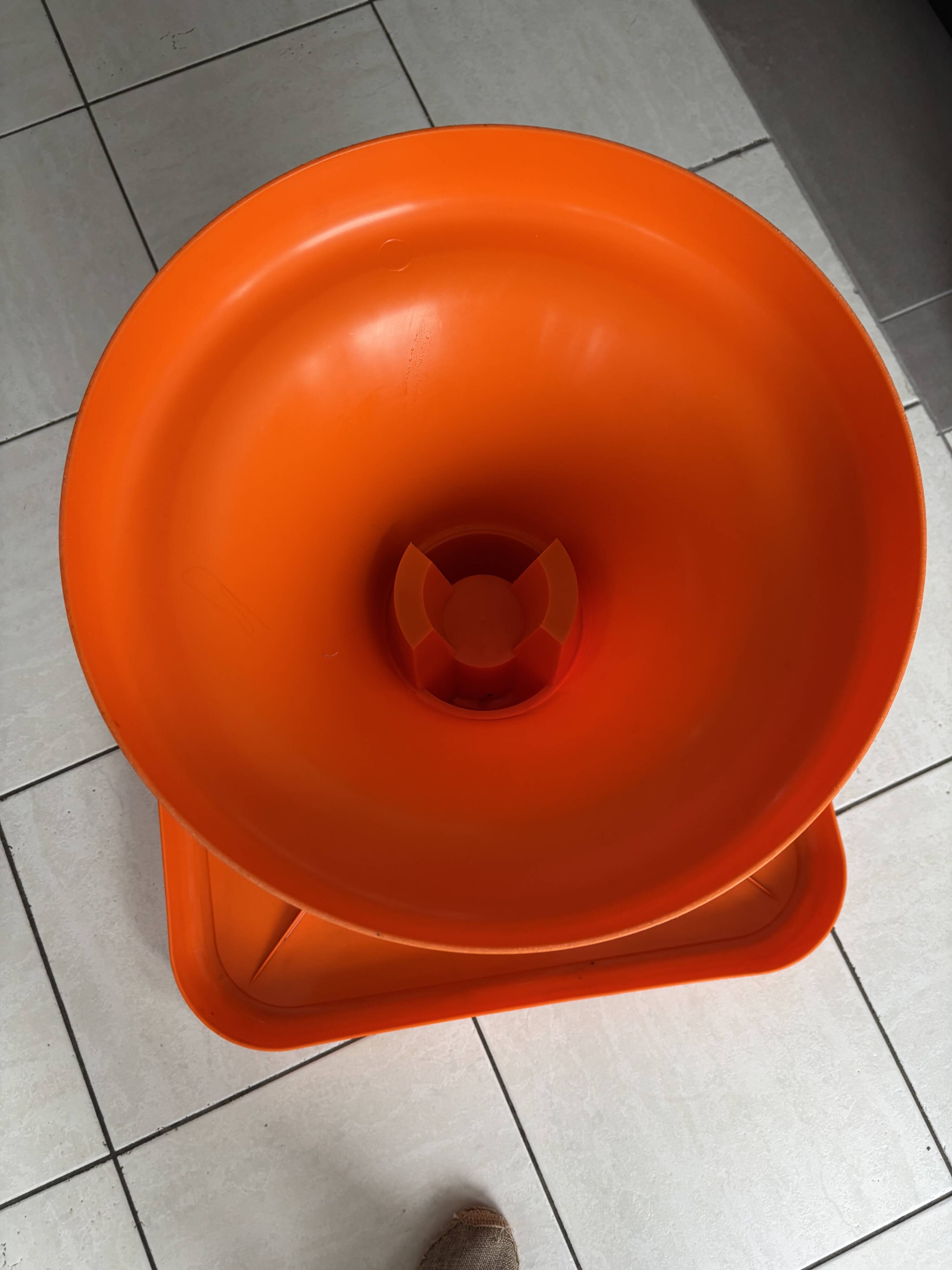 Orange plastic coffee table S.e.l.a.p.