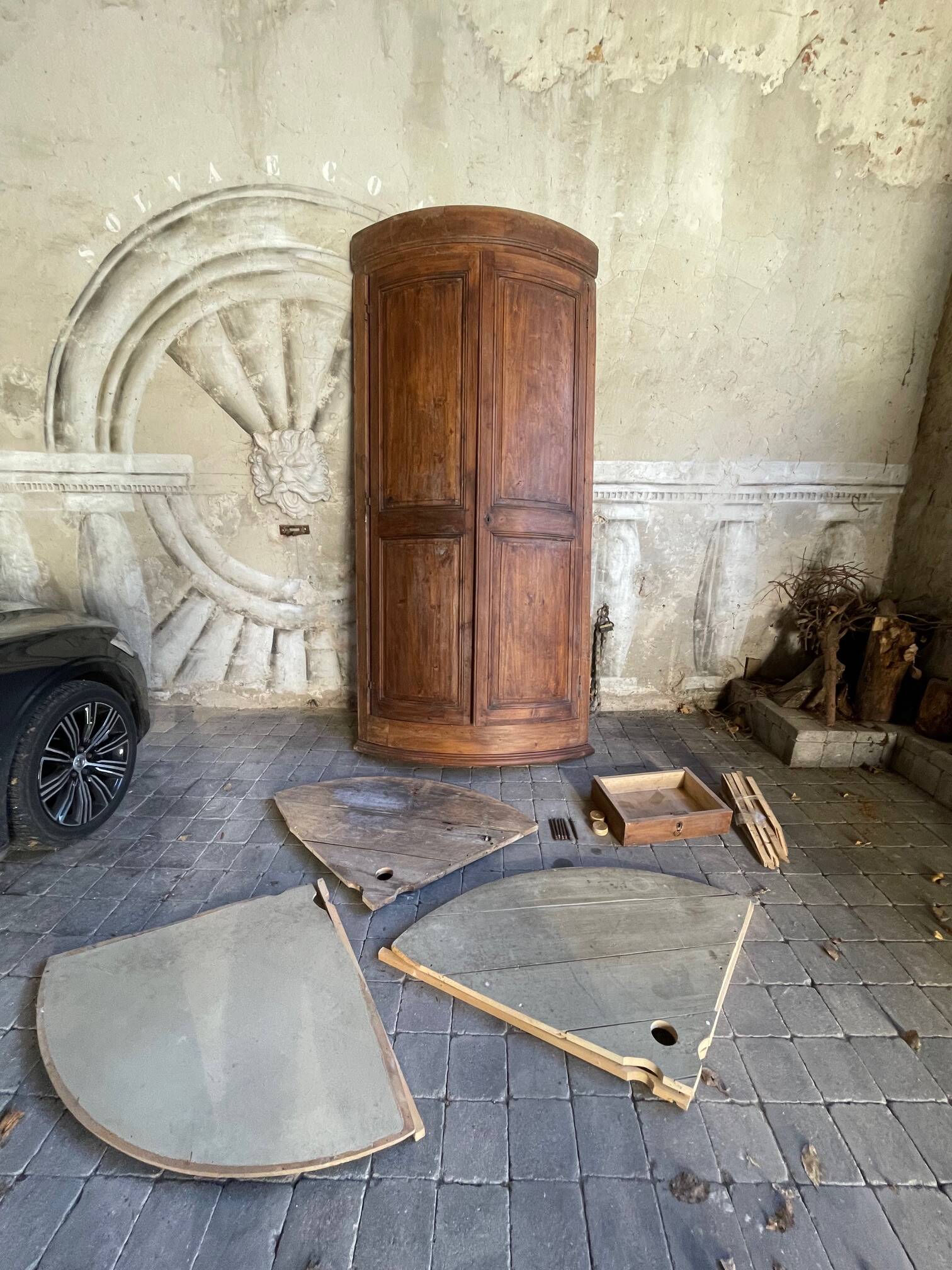Encoignure galbée 19ème siècle peuplier