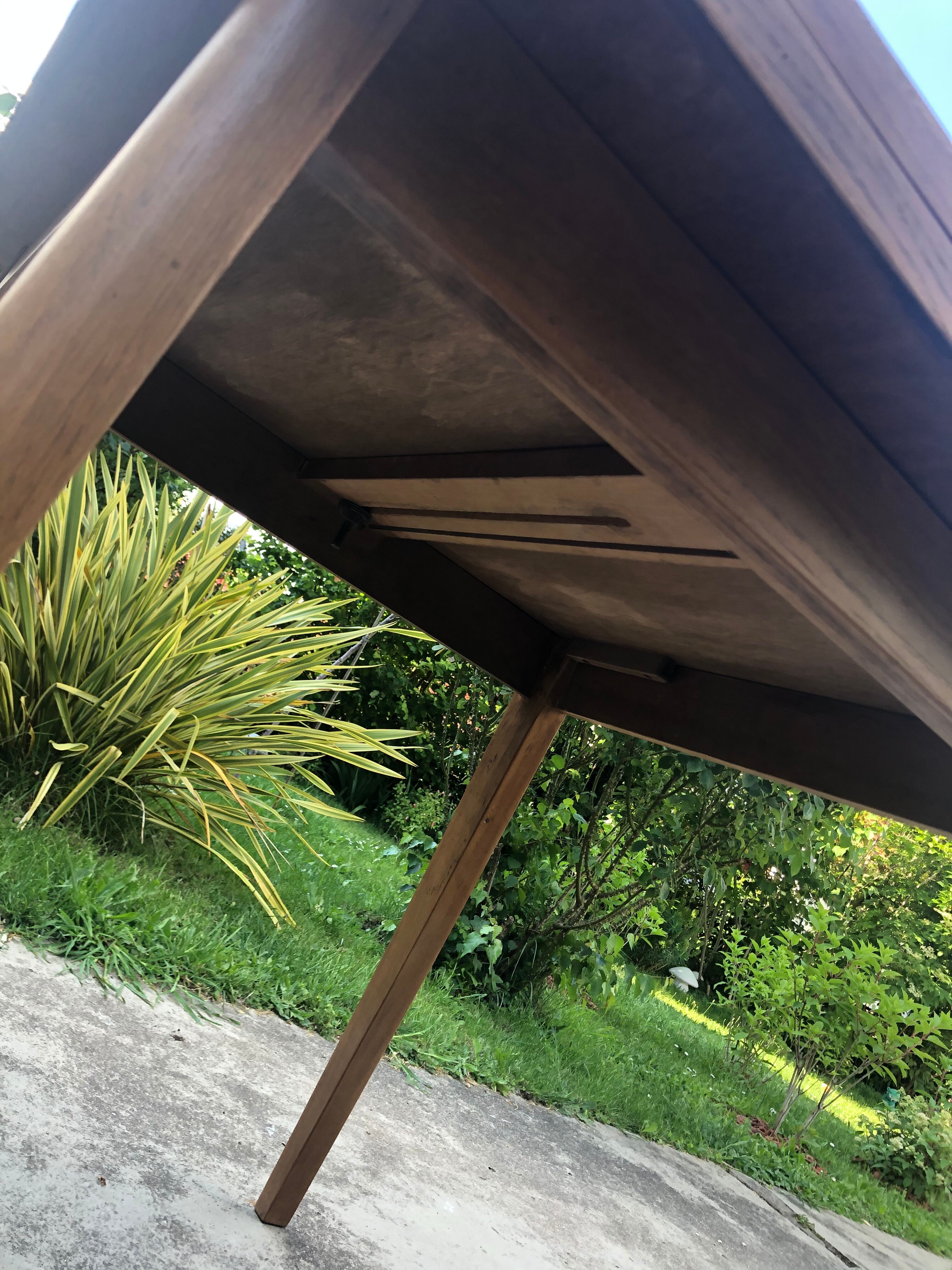 Vintage wallet table