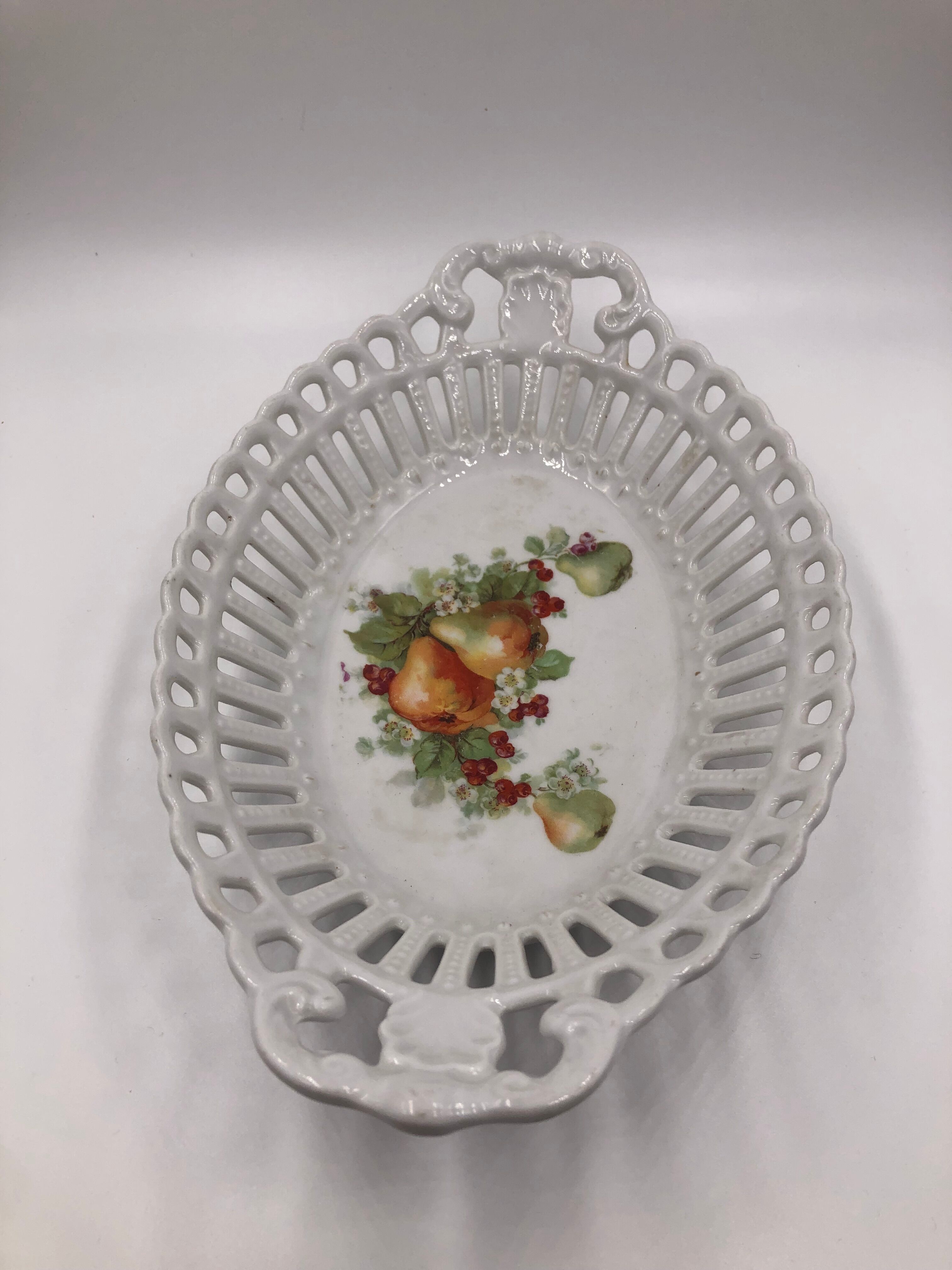 Bread basket or vintage fruit openwork porcelain