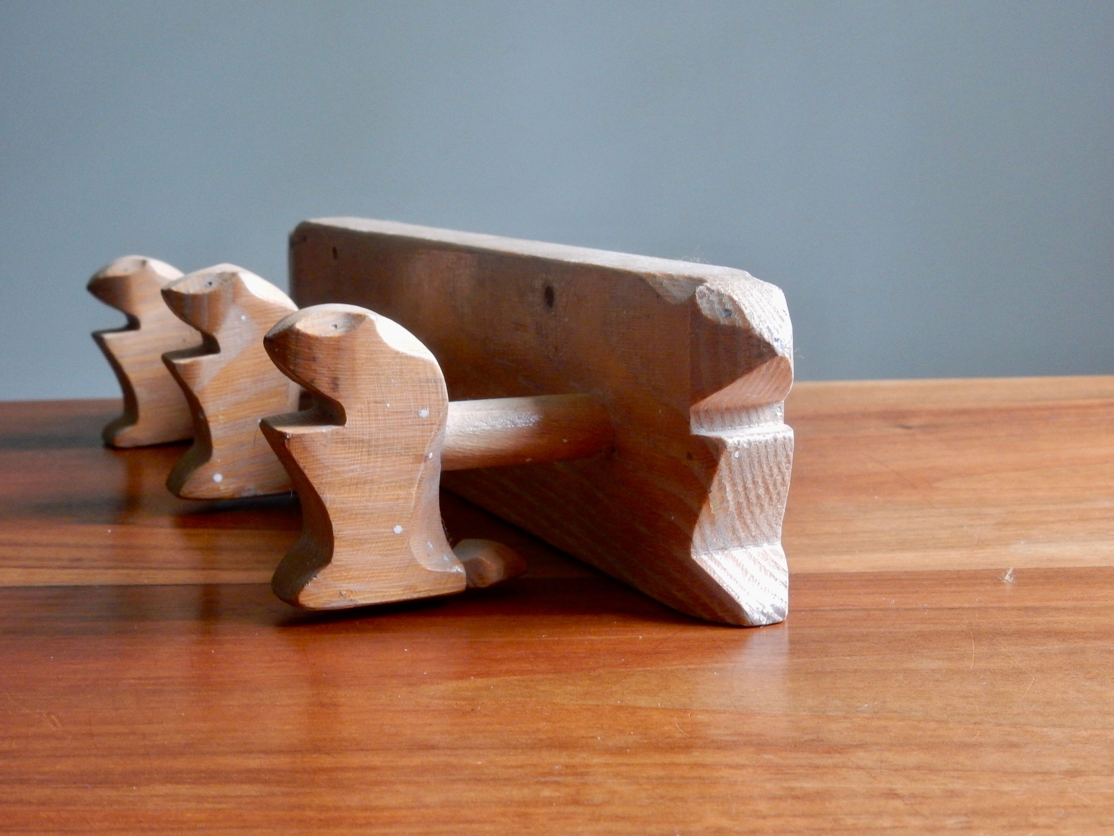 Marmot / Vintage wooden patère coat rack