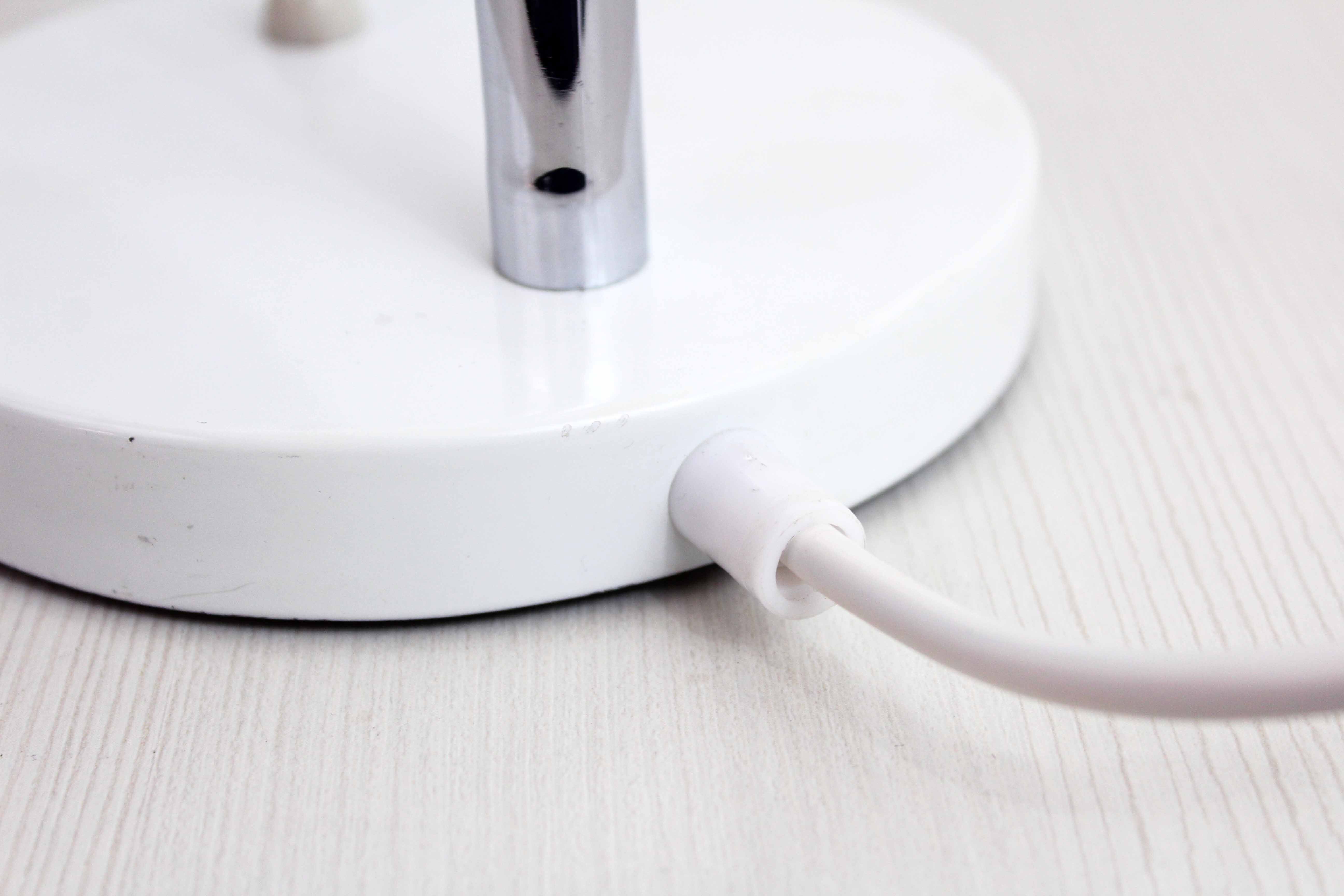 AnnonceLampe de bureau vintage - A la recherche d'une lampe vintage