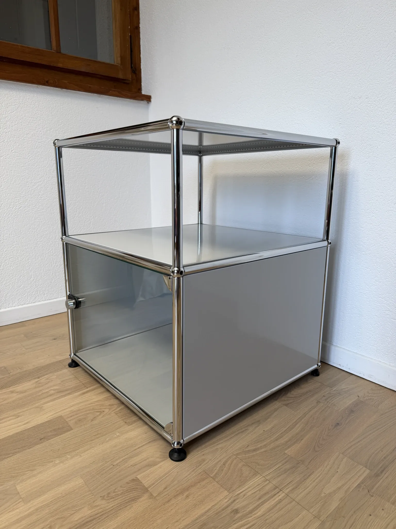 USM Haller side table in light grey