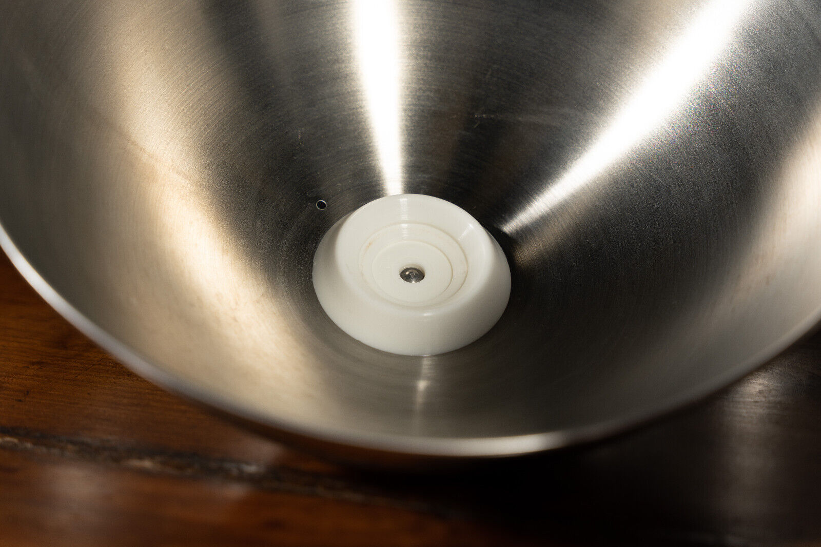 Suite de 8 cloches en inox service de table XXe
