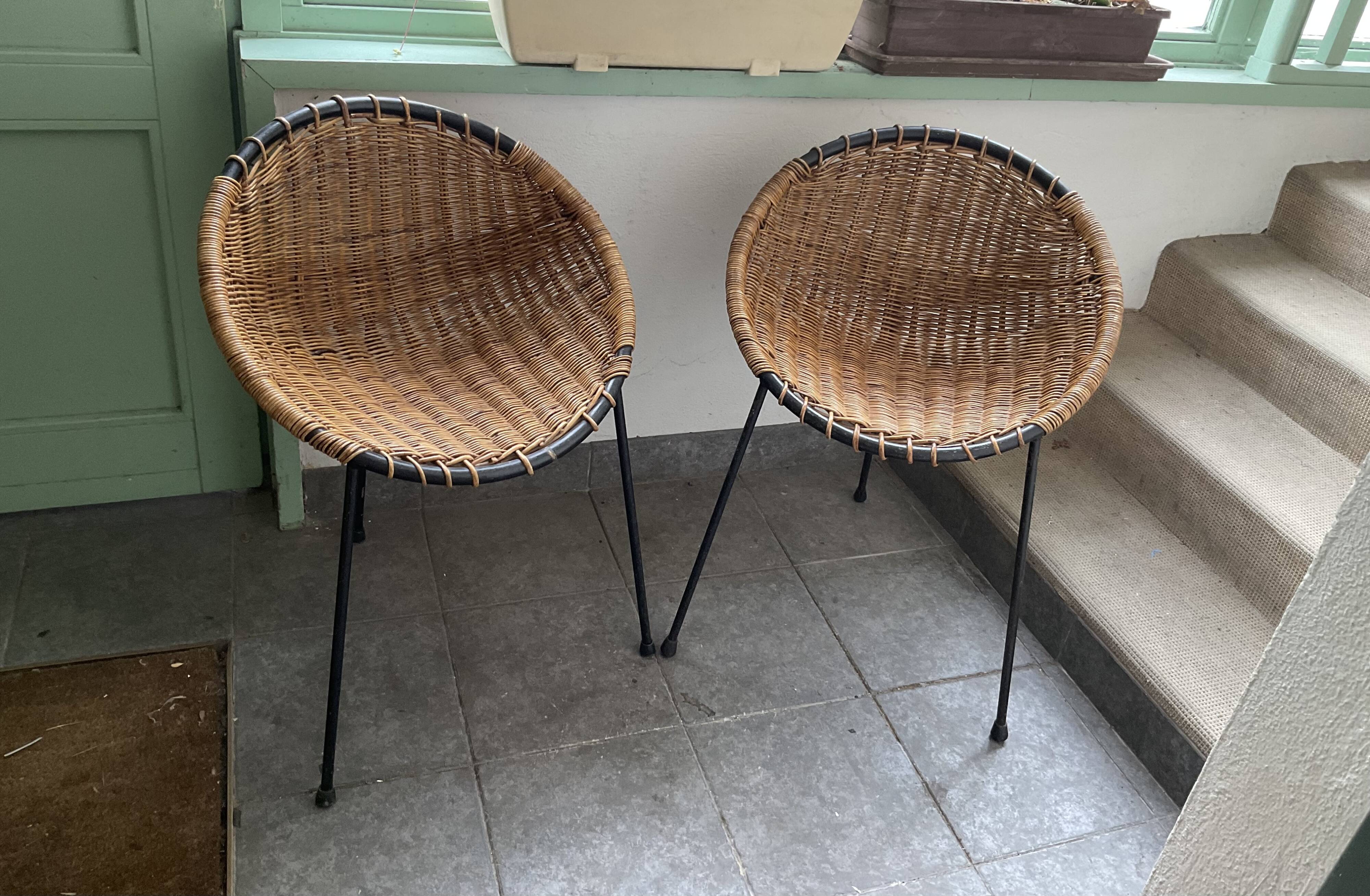 Paire de fauteuils rotin et acier  seventies
