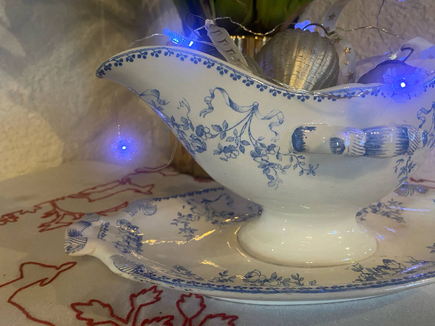 Mozart pattern earthenware gravy boat stamped Sarreguemines