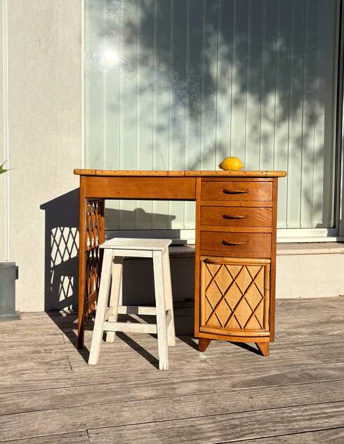 Vintage rattan hairdresser