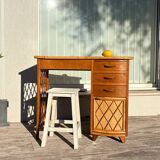 Vintage rattan hairdresser