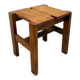 Tabouret brutaliste en pin