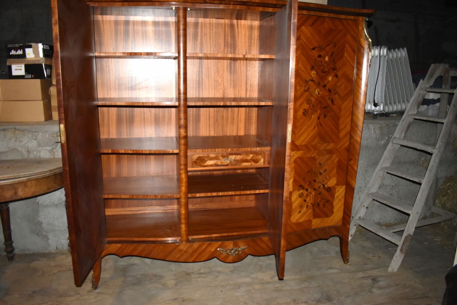 Furniture cabinet of France style Louis XV
