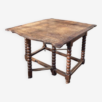Gateleg wooden flap table
