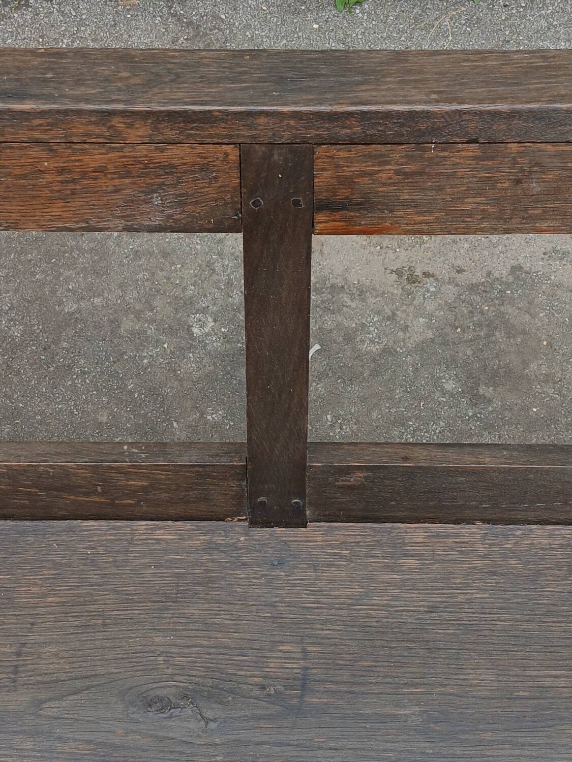 19th century oak church pew, 257 cm