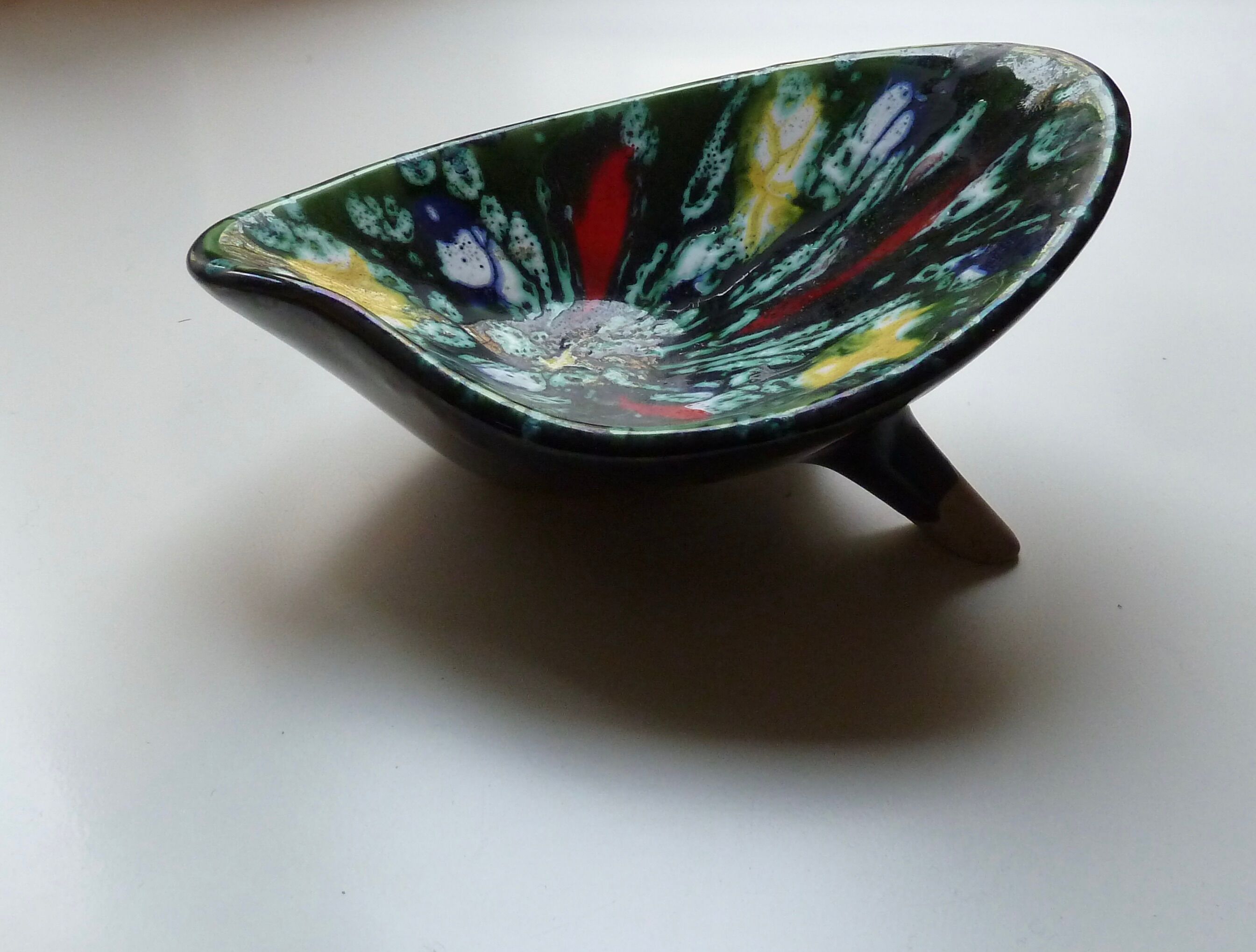 Former cup tripod signed A.Dressinval bright colors France