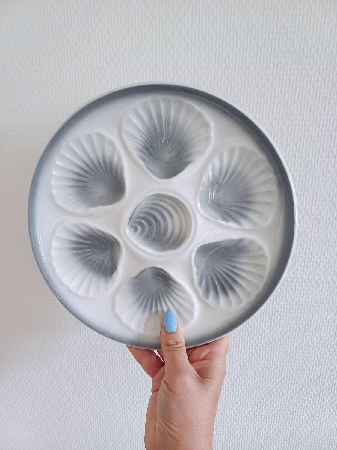 Set of 11 + 1 oyster plates Moulin des Loups