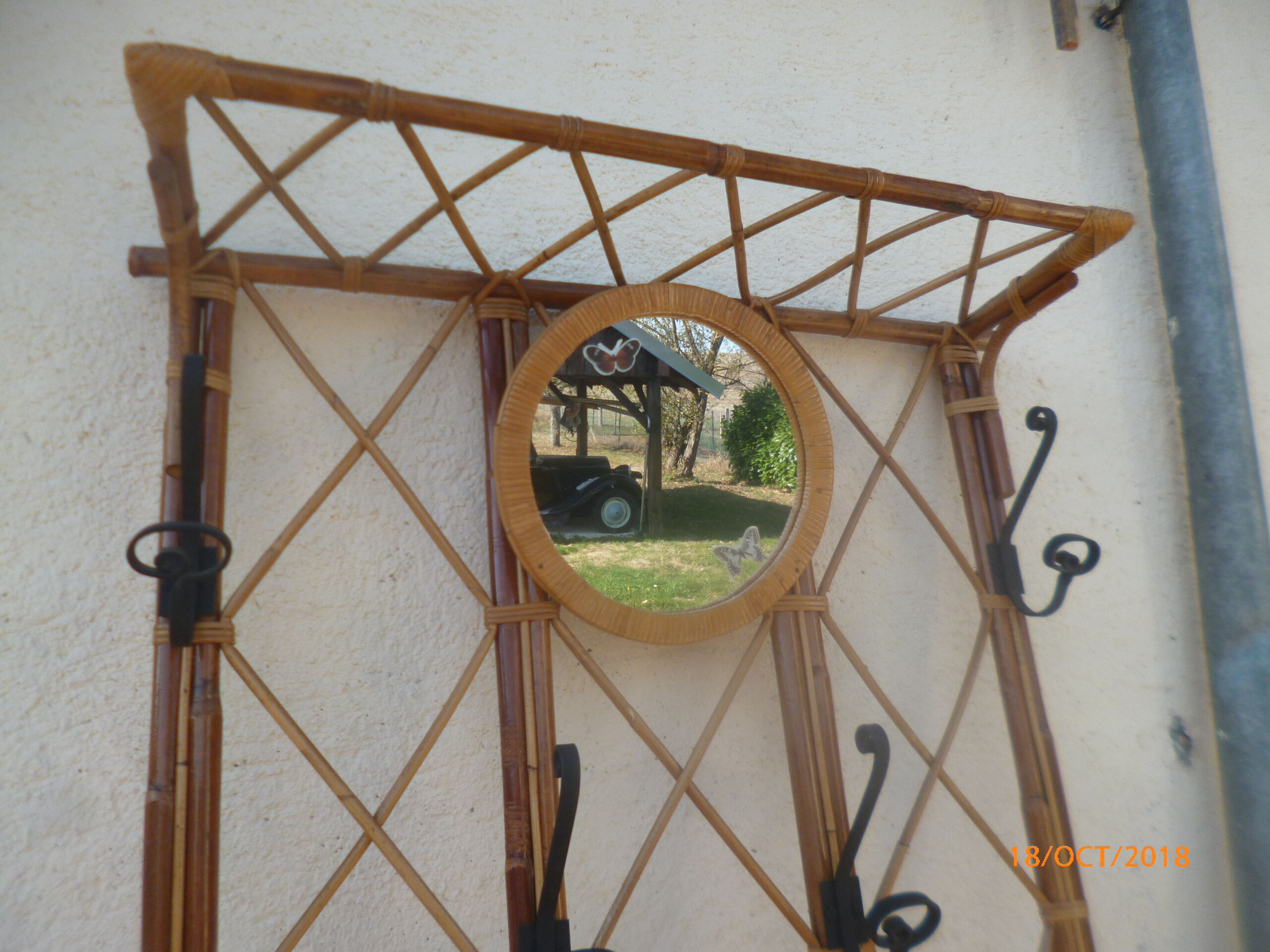 locker room wearing coat hook mirror rattan wicker 1960 1970