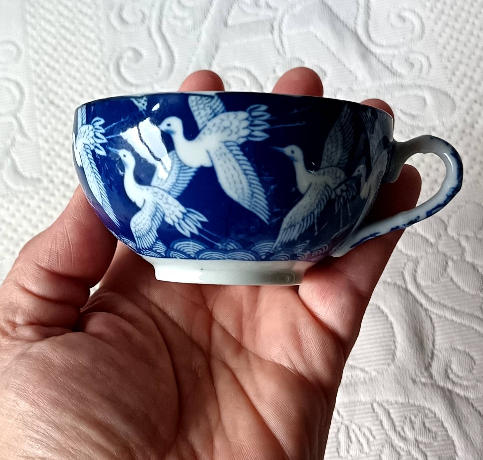Japanese tea set in fine porcelain with crane motif