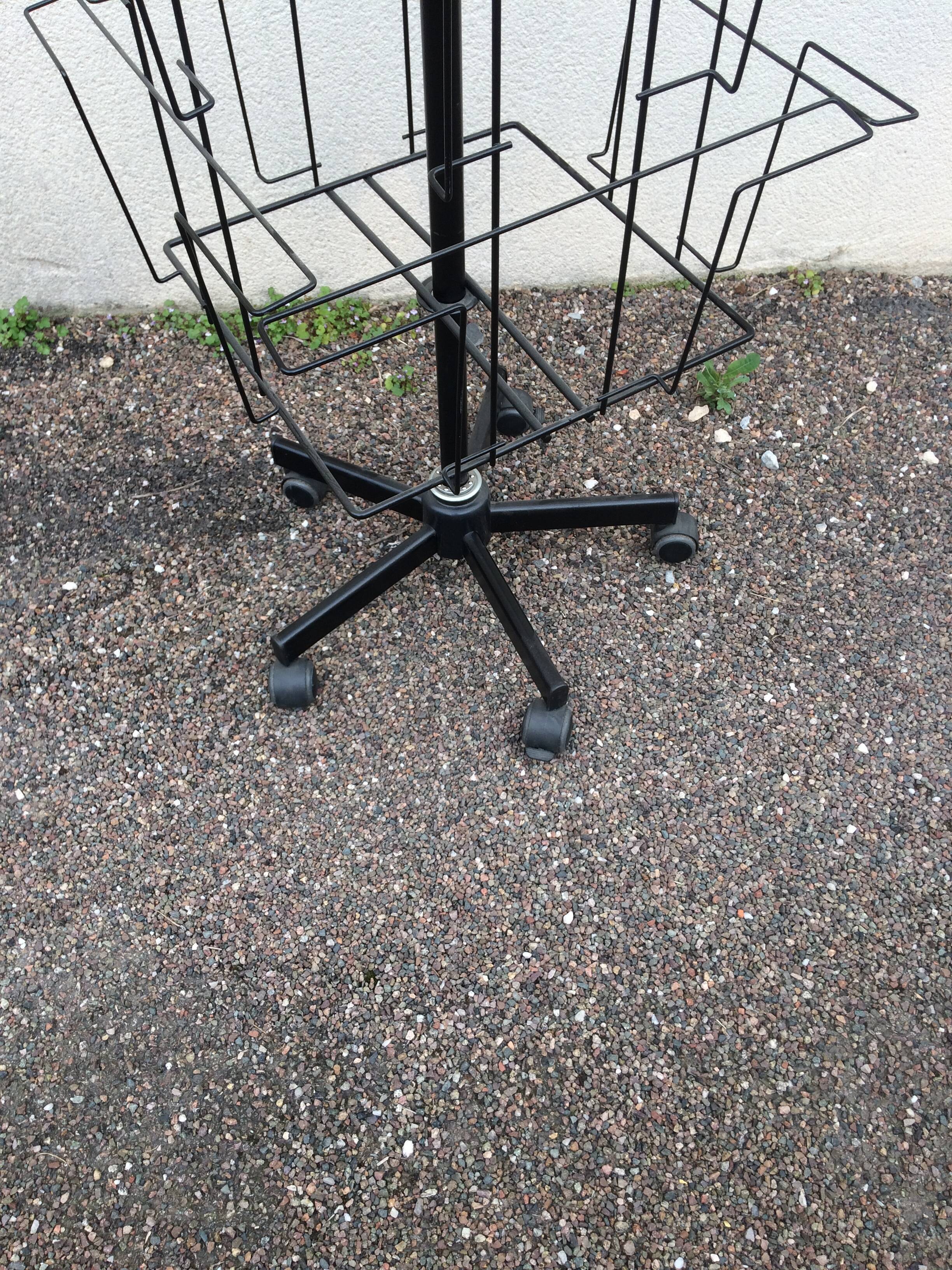 Presentation turnstile vinyl discs