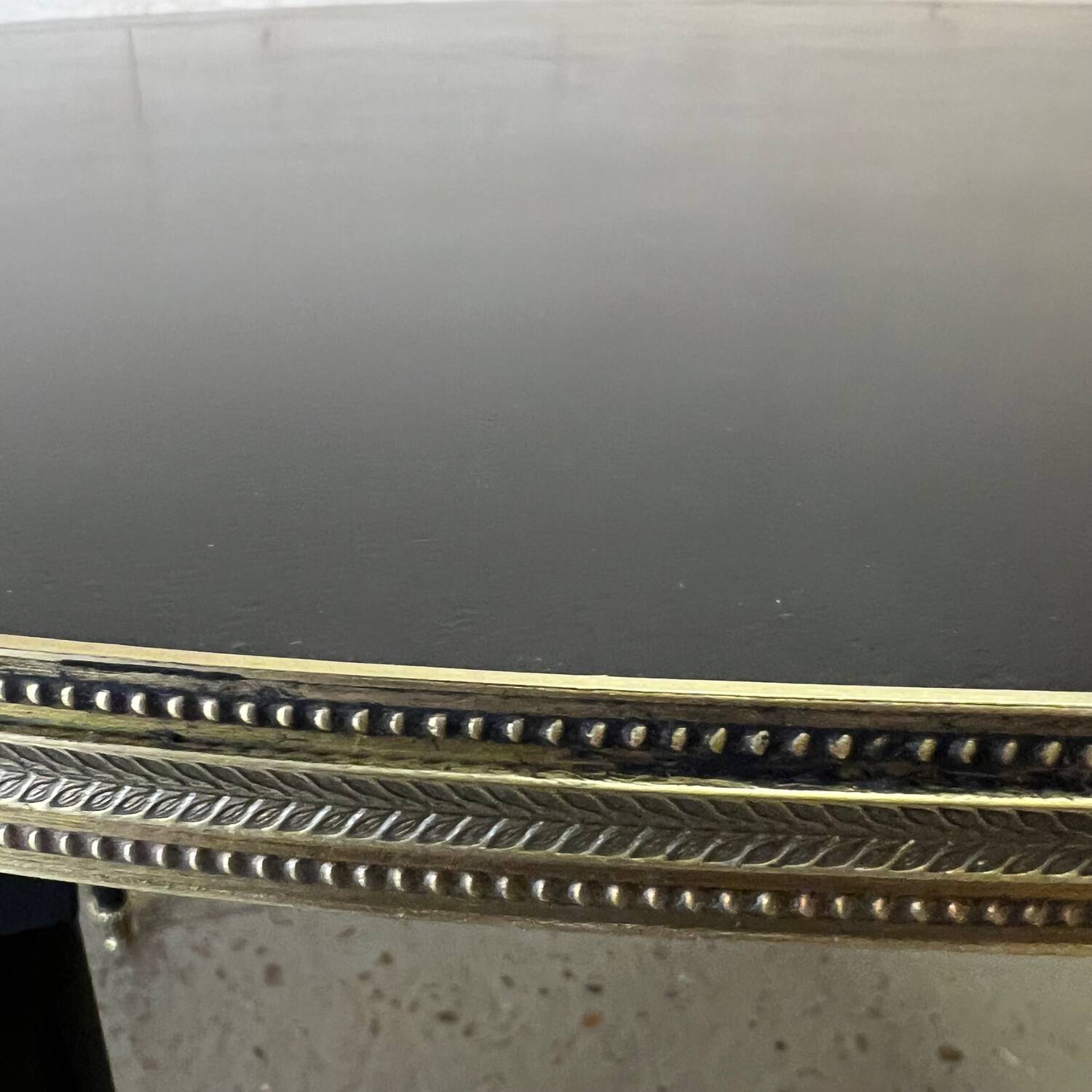 Table de style Louis XVI revisité style napoleon III