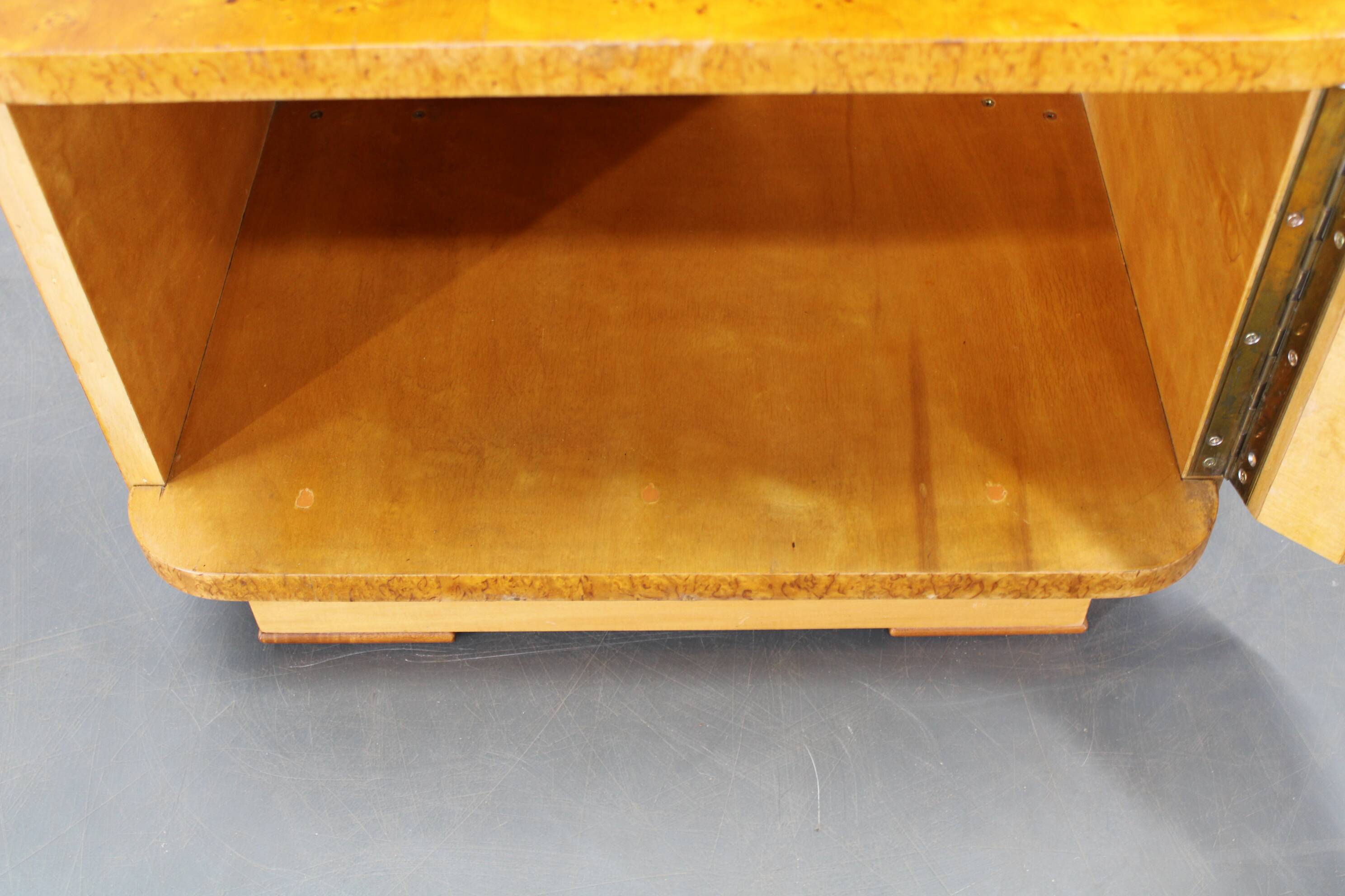 Pair of Art Deco burl wood nightstands, Czechoslovakia, 1940s