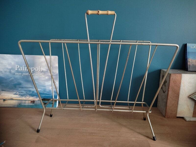 Magazine holder chromed metal patinated